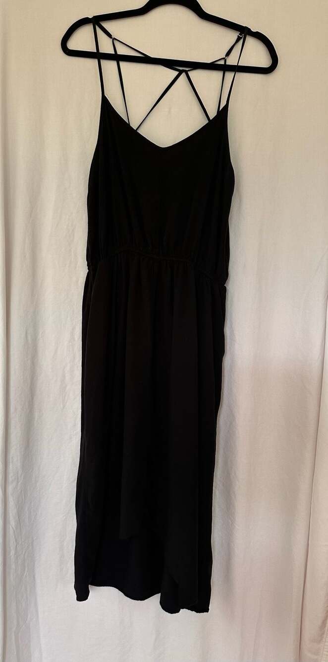 Carve Designs Black Strappy Cross-Back Sleeveless Dress